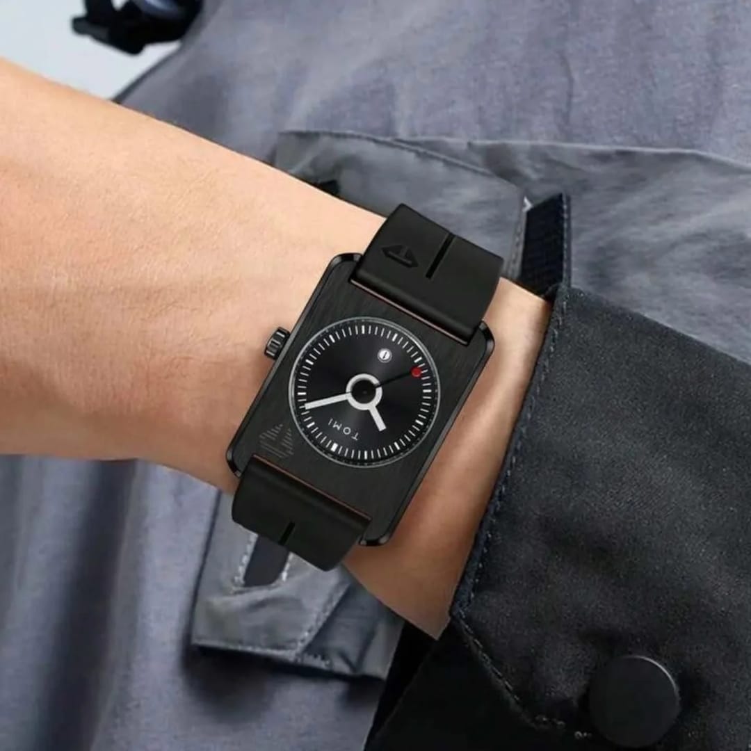 Tomi T-022 Tank Model Men’s Quartz Watch - Classic Square Dial